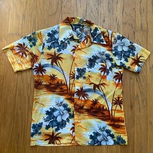 VINTAGE 80s HAWAIIAN BUTTON UP SHIRT SIZE MEDIUM GOOD CONDITION